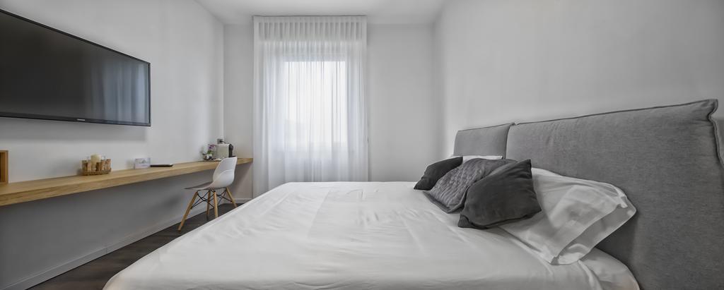 Suite Vogue Luce Voghera Εξωτερικό φωτογραφία
